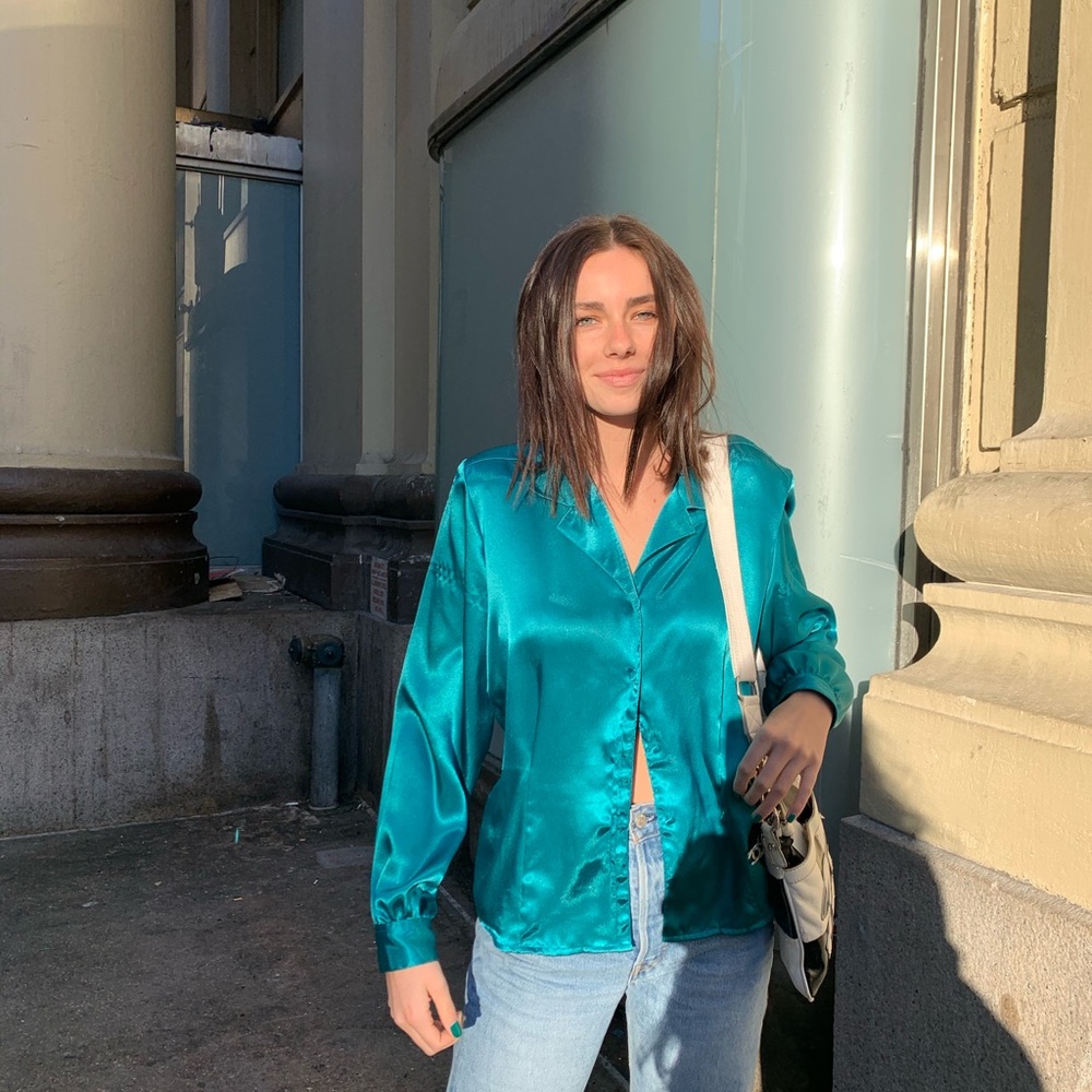 Beautiful vintage teal button-up